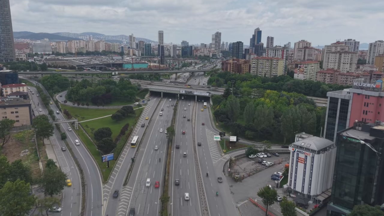İstanbul trafiğinde bayram sessizliği! Yollar bomboş kaldı!
