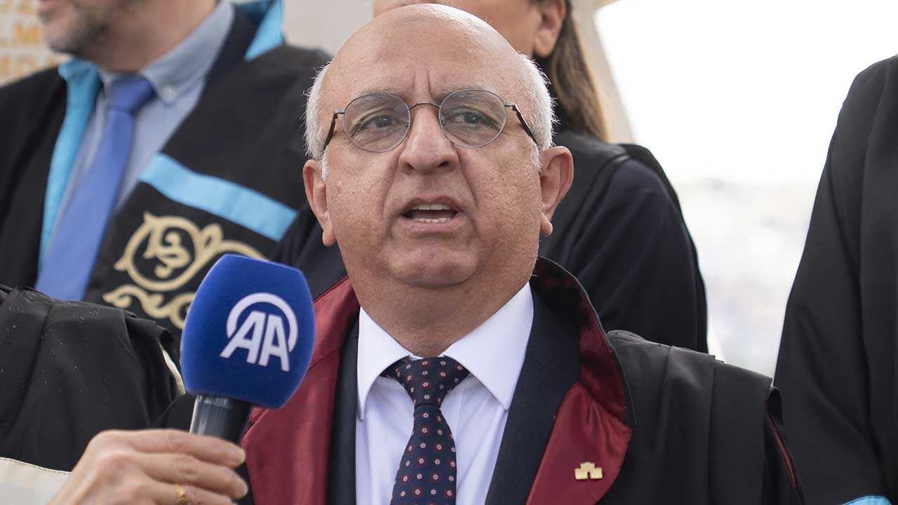 Foto - İstanbul Üniversitesi Senatosundan kahraman şehitlerimize vefa