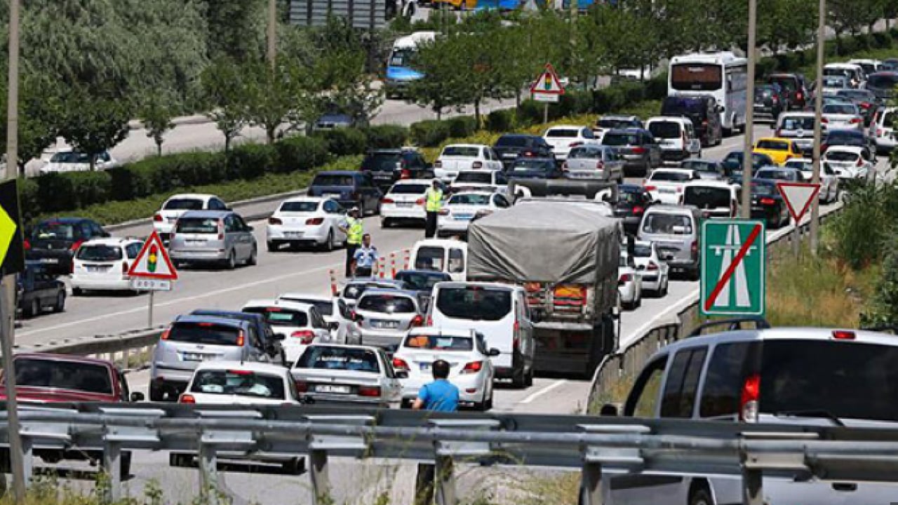 Foto - İstanbul ve Ankara'da oturanlar dikkat: Bu yollar trafiğe kapatılacak!
