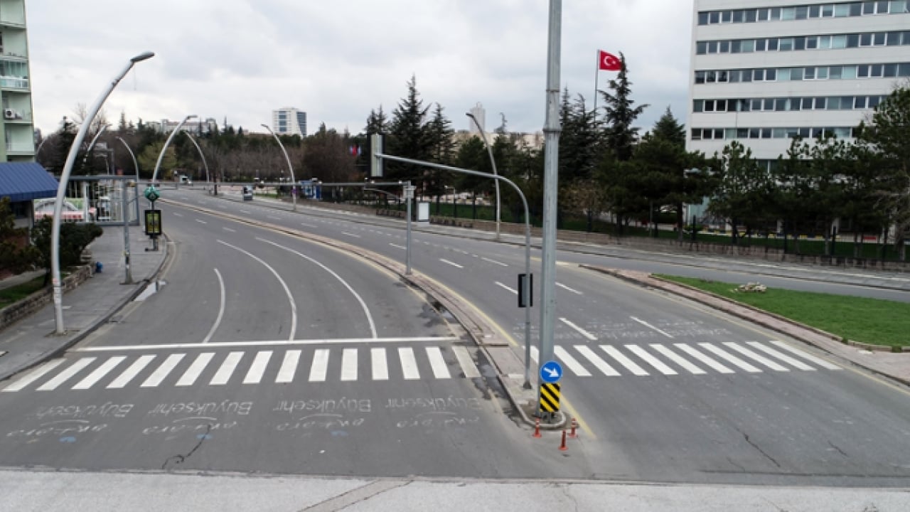 Foto - İstanbul ve Ankara'da oturanlar dikkat: Bu yollar trafiğe kapatılacak!