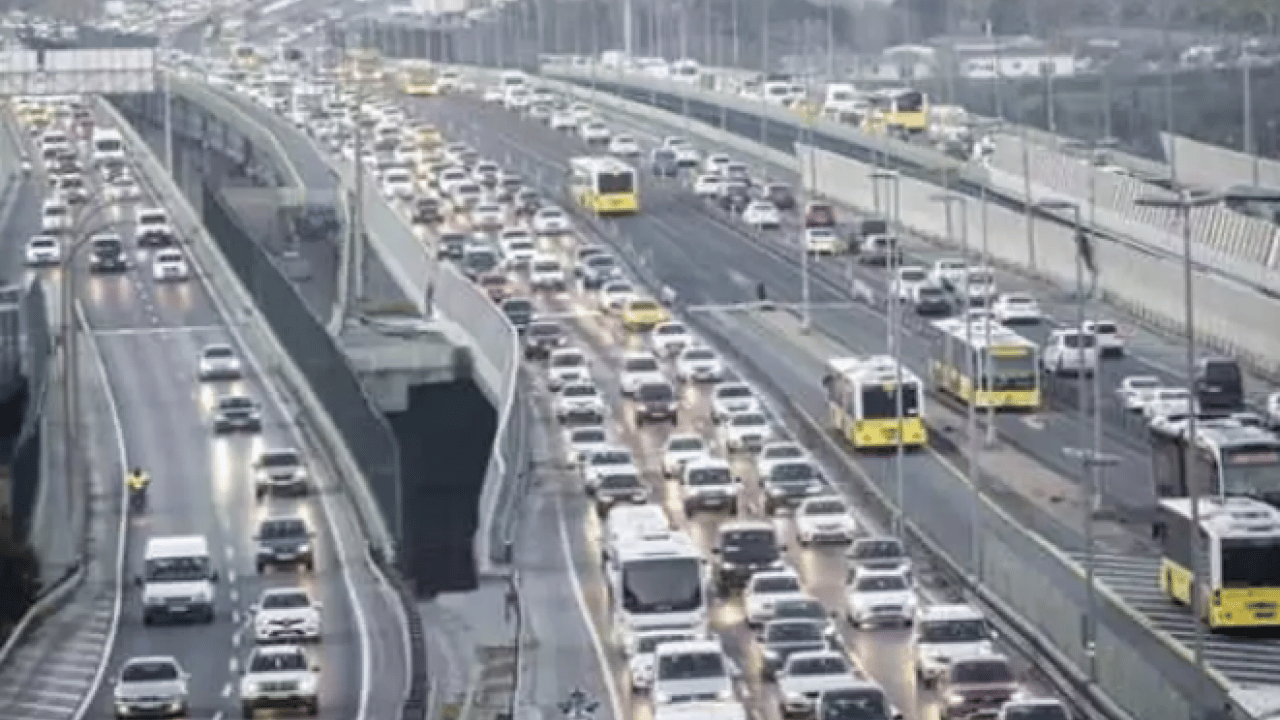 İstanbul ve Ankara'da oturanlar dikkat: Bu yollar trafiğe kapatılacak!