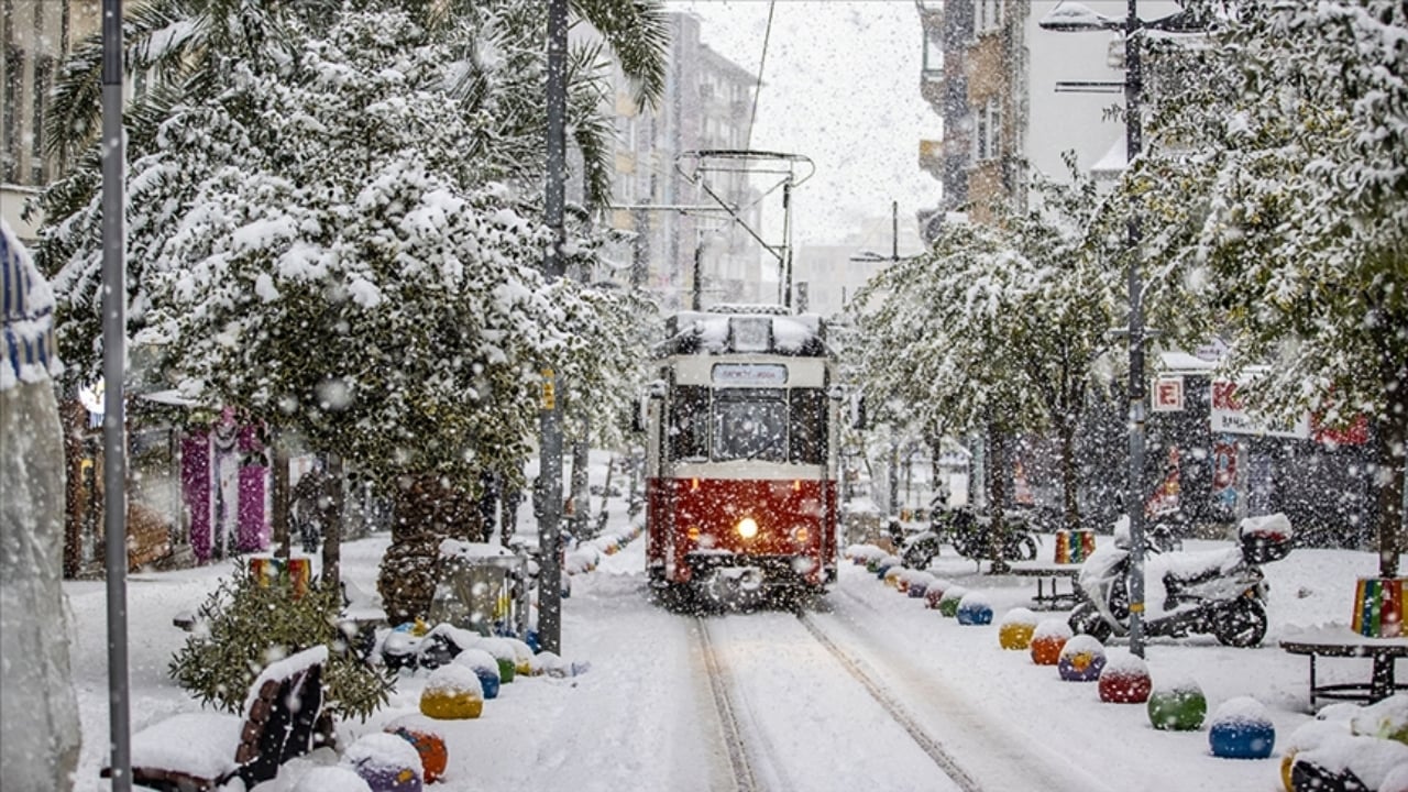 Foto - İstanbul’a kar geliyor! Tarih verildi, tüm hava sistemi birden bire değişecek
