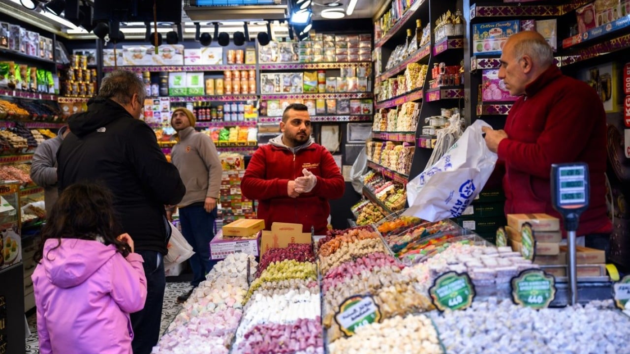 Foto - İstanbul’da bir bayram klasiği: Eminönü ve Mısır Çarşısı'nda alışveriş