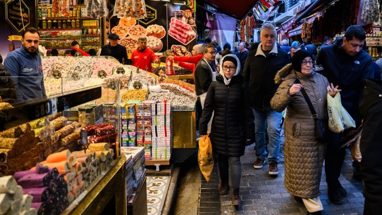 Foto - İstanbul’da bir bayram klasiği: Eminönü ve Mısır Çarşısı'nda alışveriş