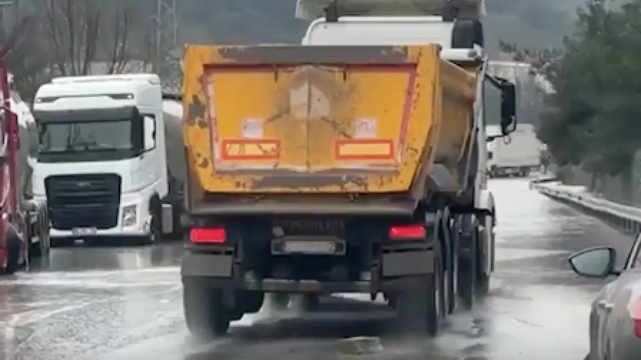 Foto - İstanbul'da dinmek bilmeyen yağmur konusunda uzmanından dikkat çeken sözler: yeni sistem için uyardı