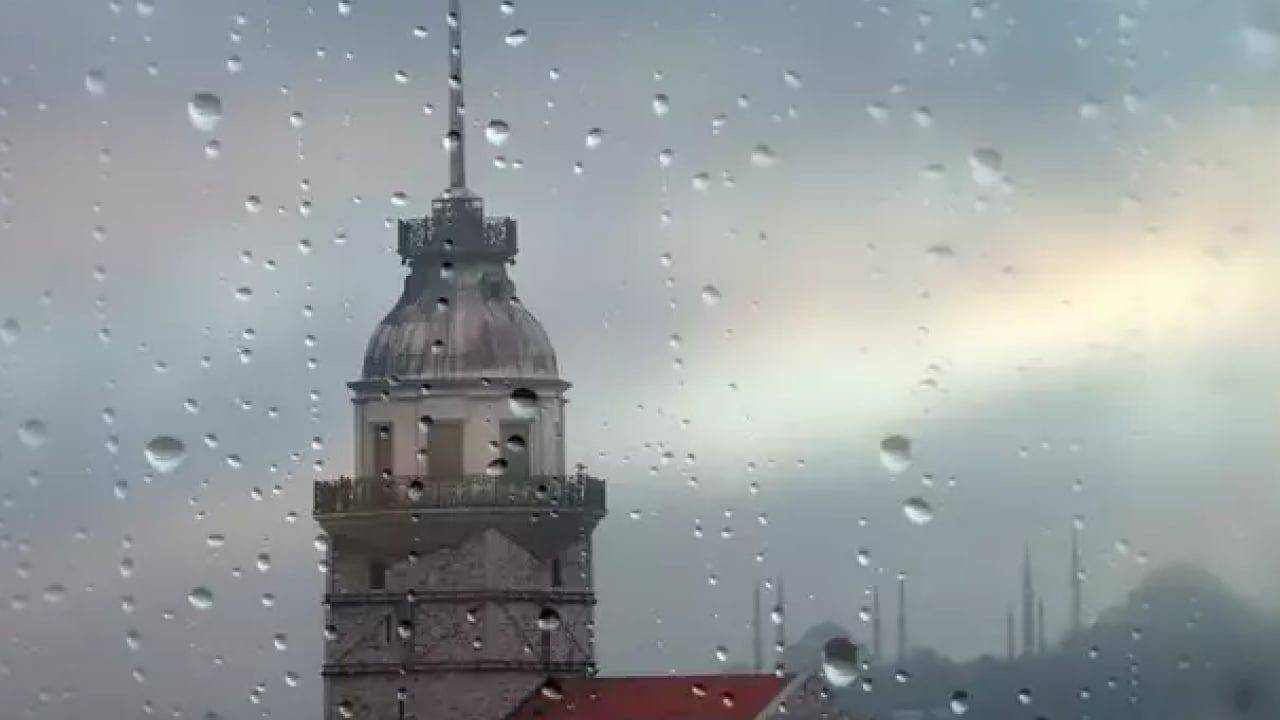 Foto - İstanbul'da dinmek bilmeyen yağmur konusunda uzmanından dikkat çeken sözler: yeni sistem için uyardı