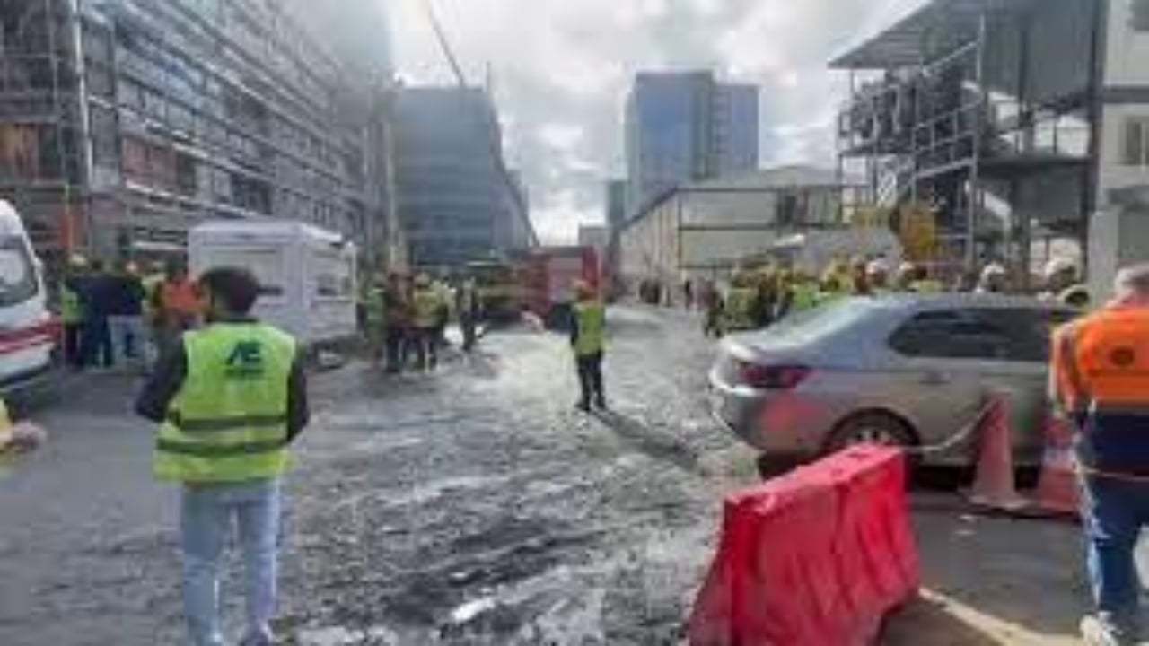 Foto - İstanbul’da facia! 4 kişinin bulunduğu yük asansörü düştü