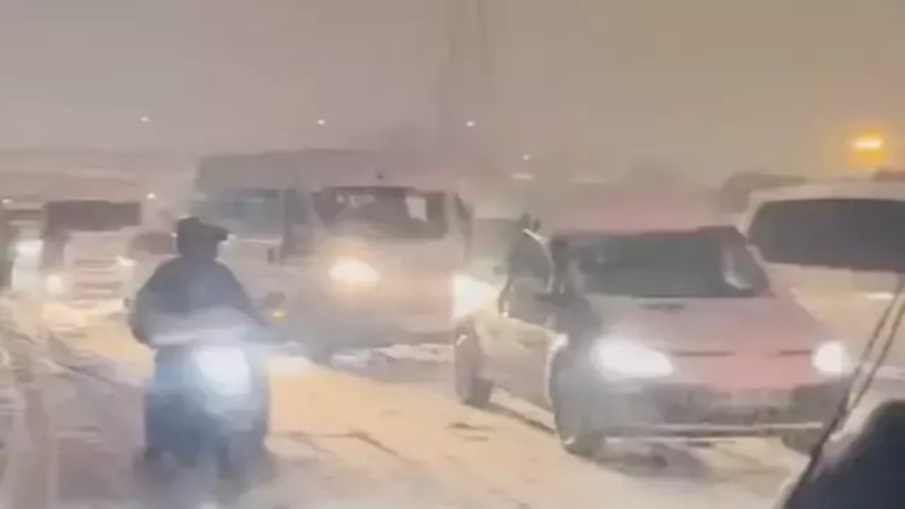 Foto - İstanbul’da hayat durdu! Karlar altında olan şehir için yeni uyarı var