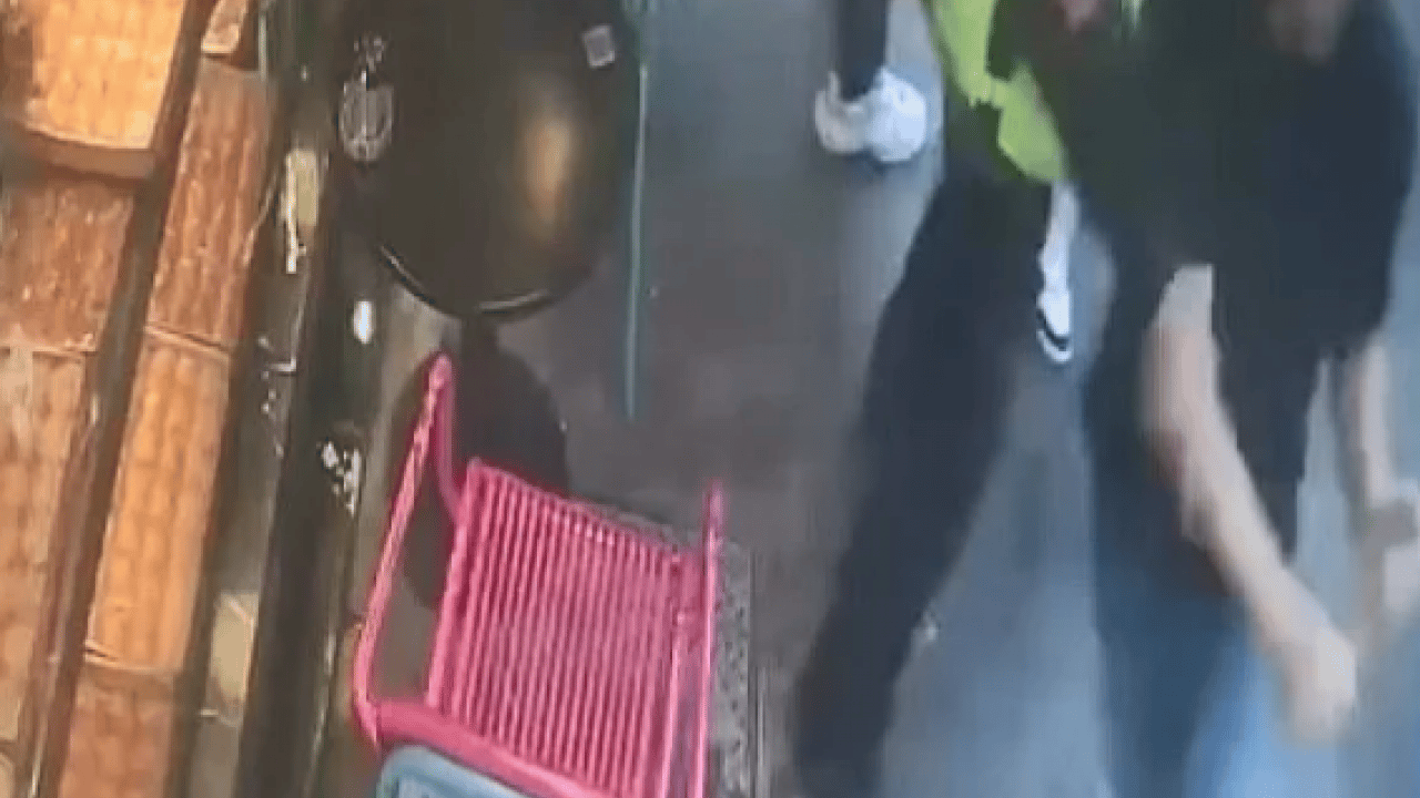 İstanbul'da iş yerinin önünde yapılan temizlik rahatsız etti: Çekiçle saldırdı! Tehdit etti.. Sebep olan olayı ilk kez duyacaksınız