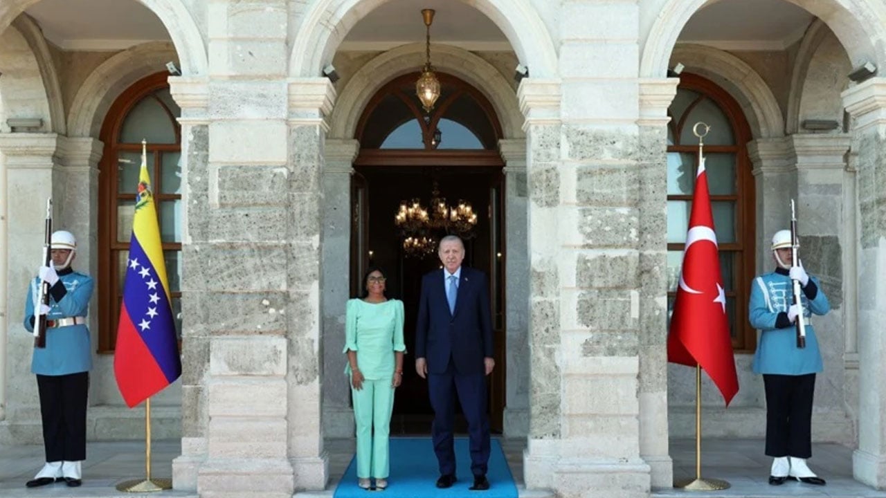 Foto - İstanbul'da işbirliği görüşmesi! Başkan Erdoğan, Venezuela Devlet Başkanı Delcy Rodriguez kabul etti!