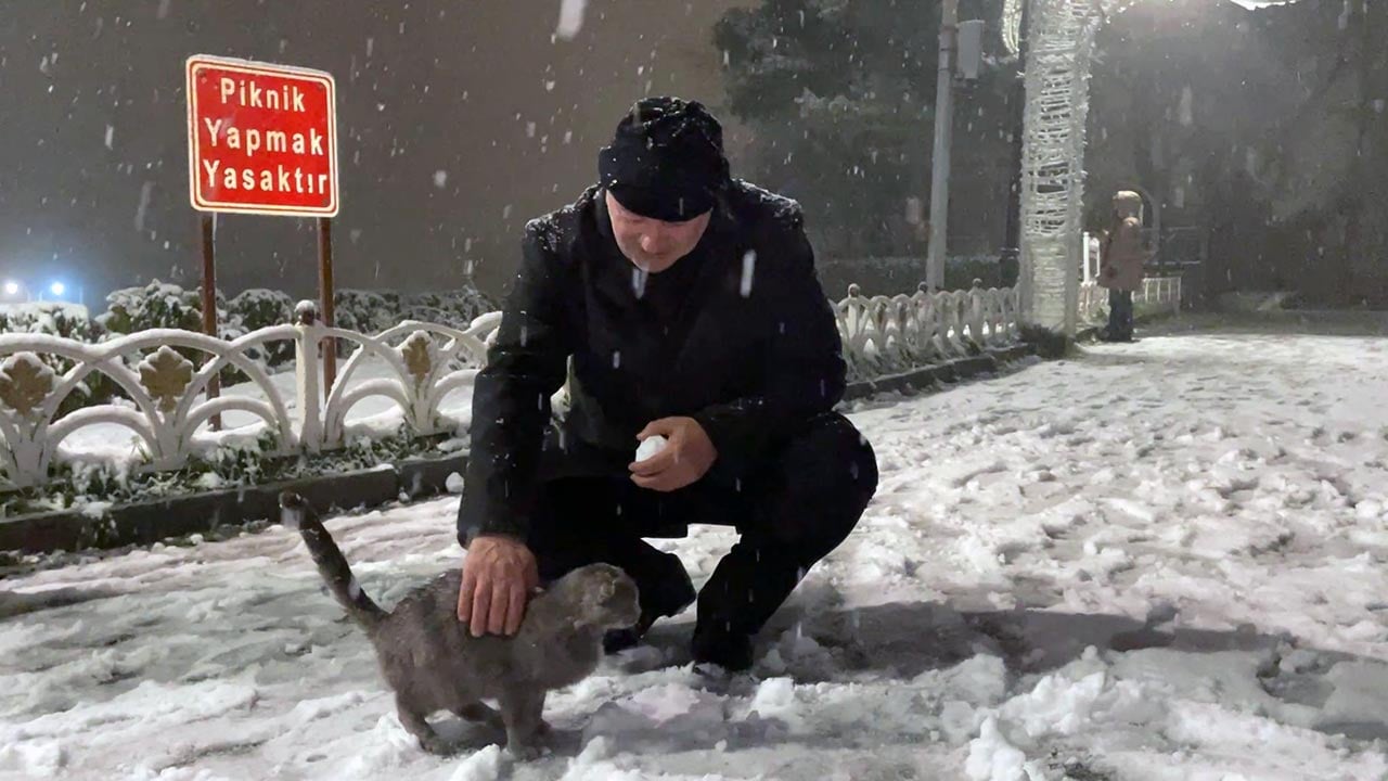 Foto - İstanbul'da kar etkili oldu! Çamlıca Tepesi beyaza büründü!