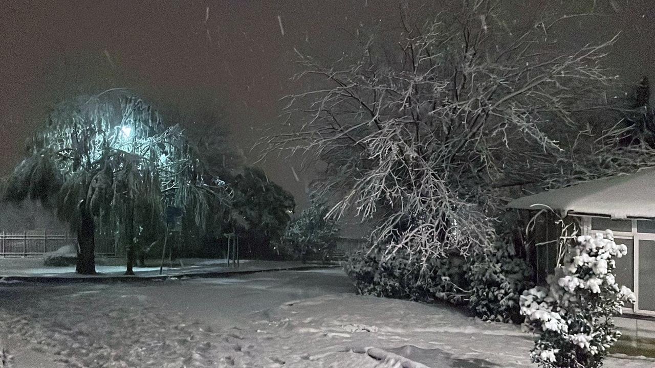 İstanbul'da kar etkili oldu! Çamlıca Tepesi beyaza büründü!