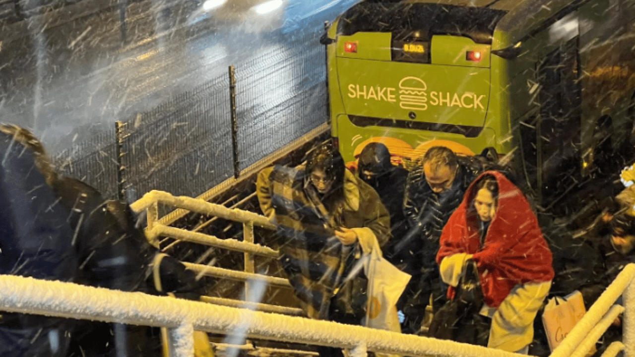 Foto - İstanbul’da kar manzarası! Şehir tamamen beyaza büründü