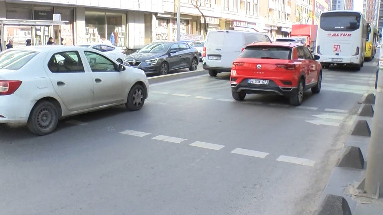 Foto - İstanbul’da kimsenin canı güvende değil! Annesiyle okula giden çocuğu İETT otobüsü ezdi