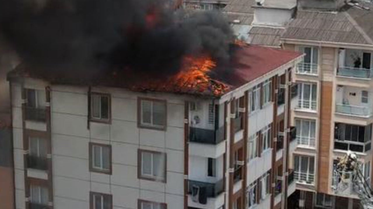 Foto - İstanbul'da korkutan yangın