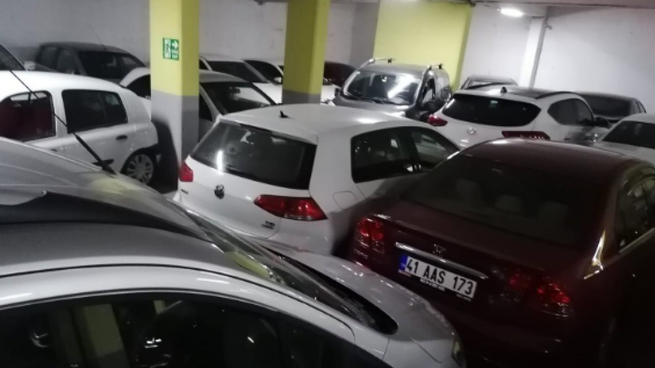 Foto - İstanbul’da neler oluyor? Ha park yeri bulmak ha maden bulmak