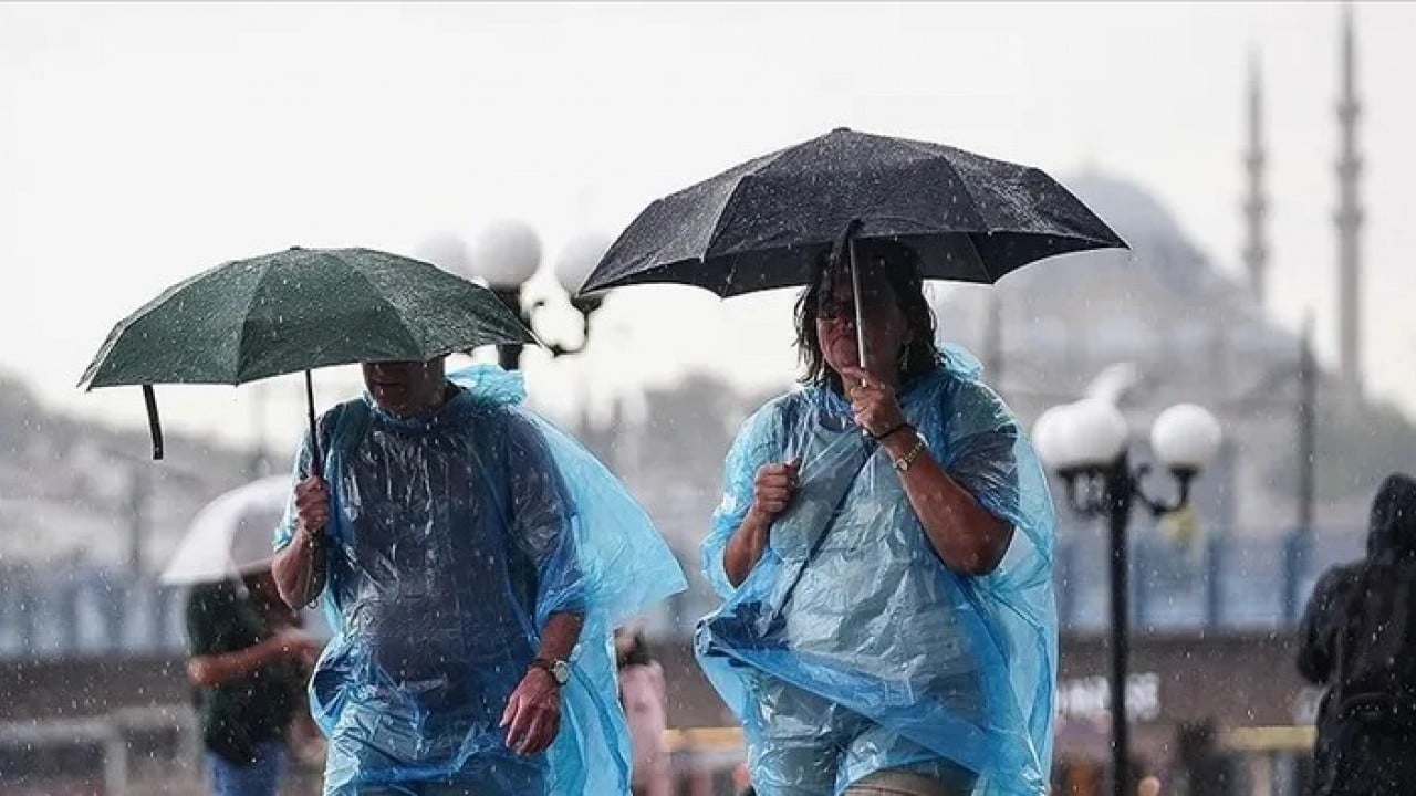 Foto - İstanbul’da şemsiyeler fora! Megakentte 5 günlük yağış maratonu başlıyor