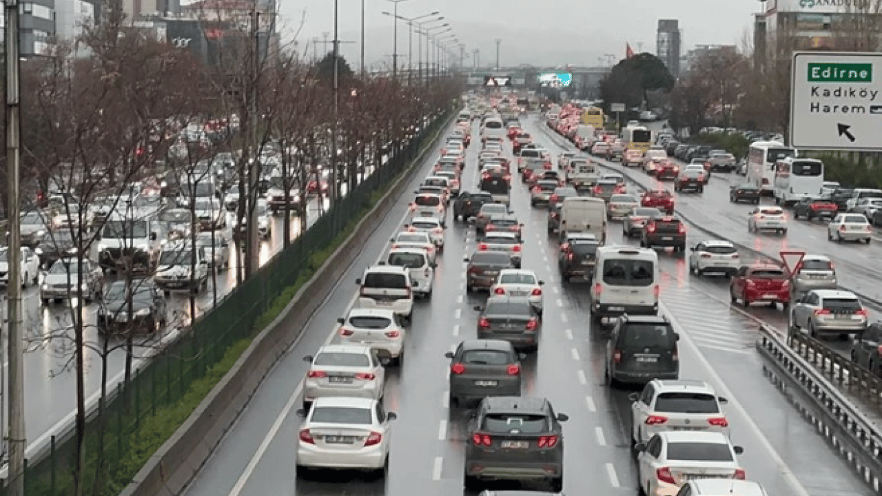 Foto - İstanbul'da trafik kuralları yenilendi! Hız sınırında yeni uygulama
