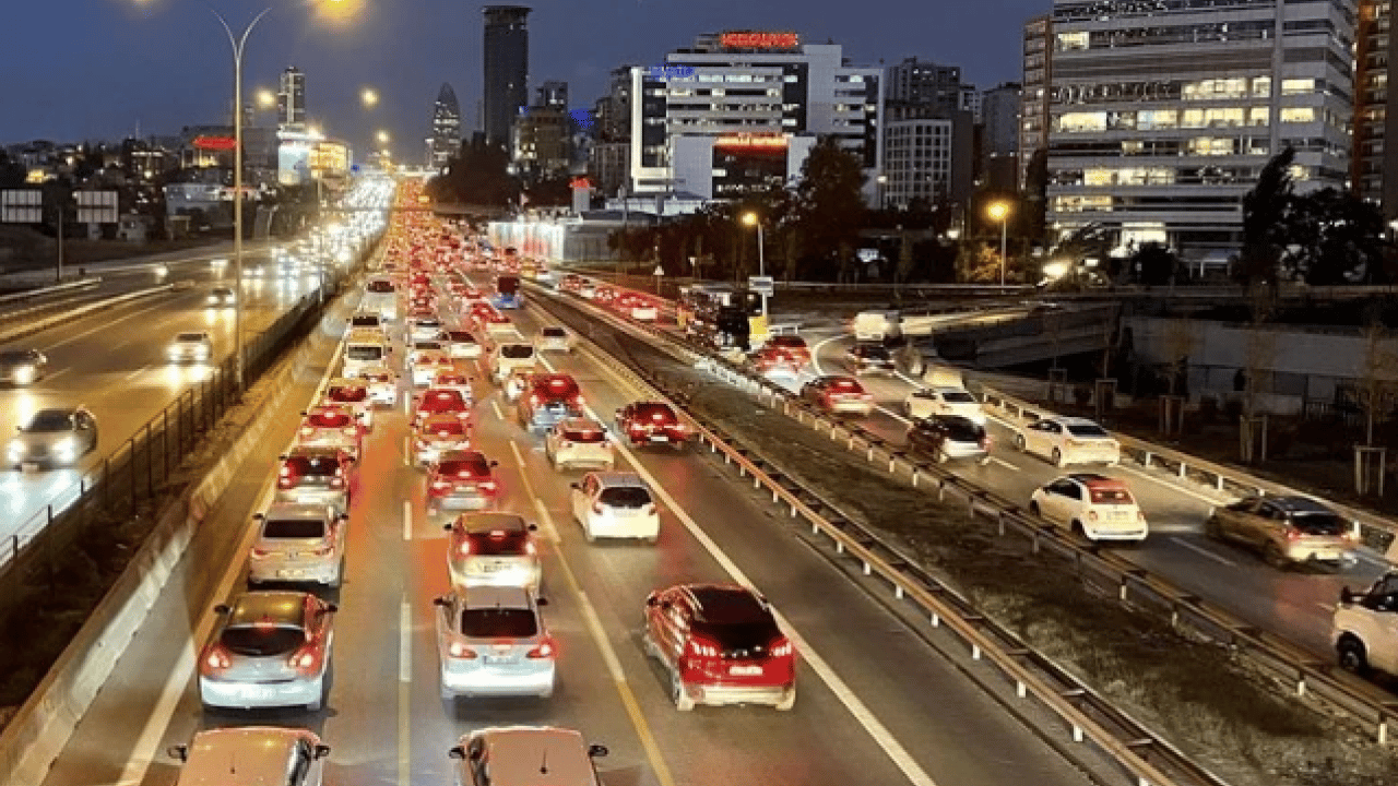Foto - İstanbul'da trafik kuralları yenilendi! Hız sınırında yeni uygulama