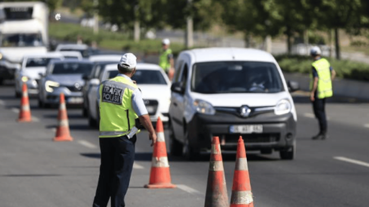 Foto - İstanbul'da trafikte bıçaklar çekildi: 542 bin lira ceza kesildi!