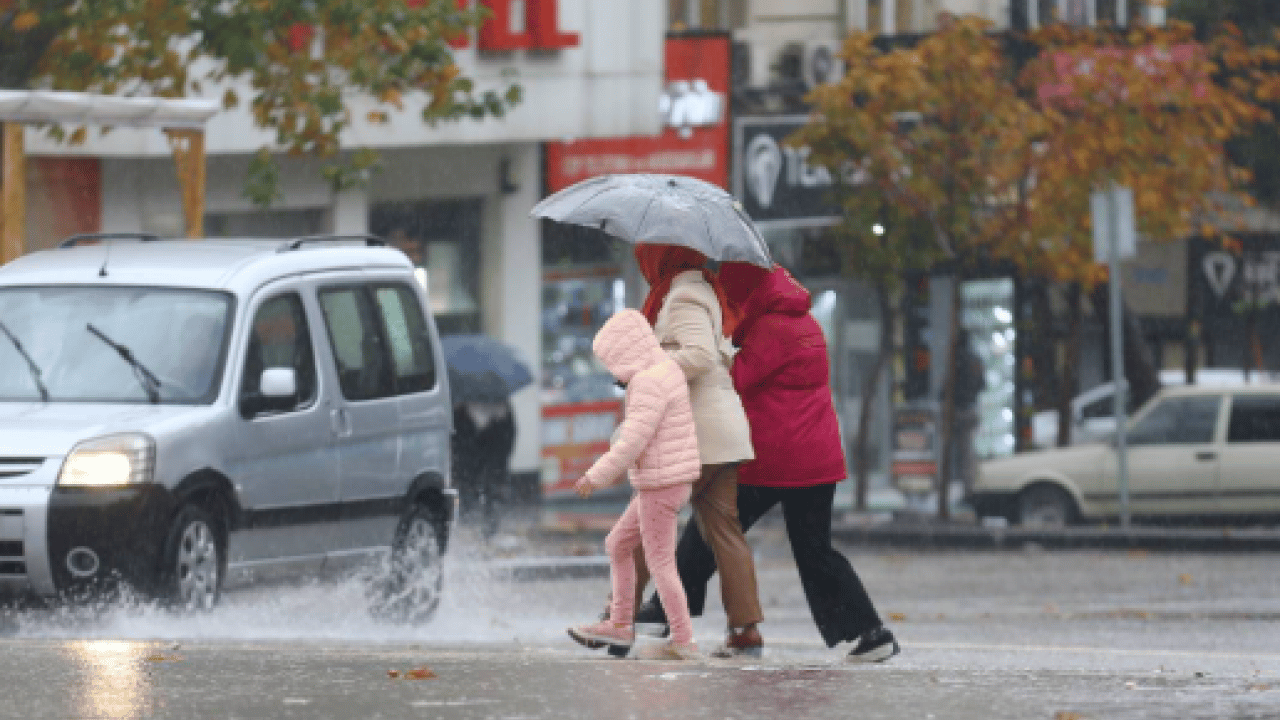 Foto - İstanbul'da yağışlar ne kadar sürecek? 14 ilde sarı uyarı!