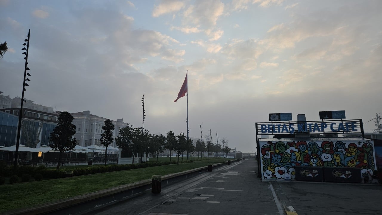 Foto - İstanbul'da yoğun sis: Boğaz trafiği gemilere kapatıldı