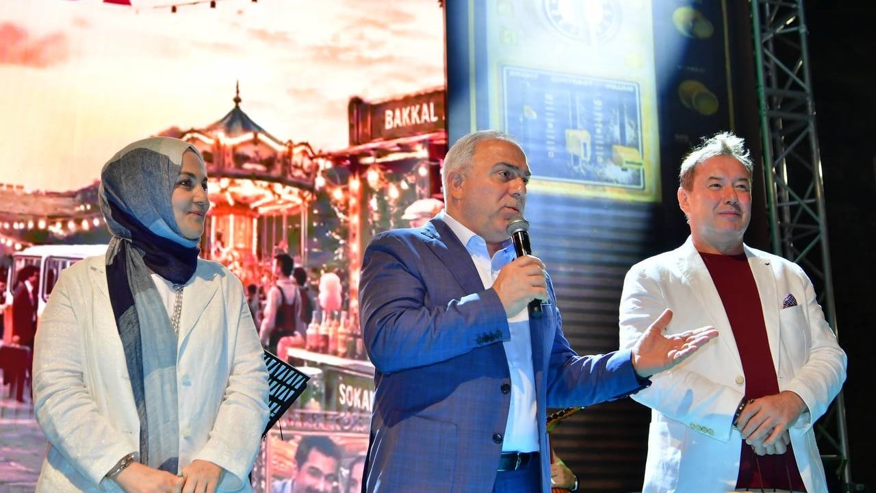 Foto - İstanbullular geçmişle özlem giderdi! Fatih Belediyesi’nden nostalji günleri 