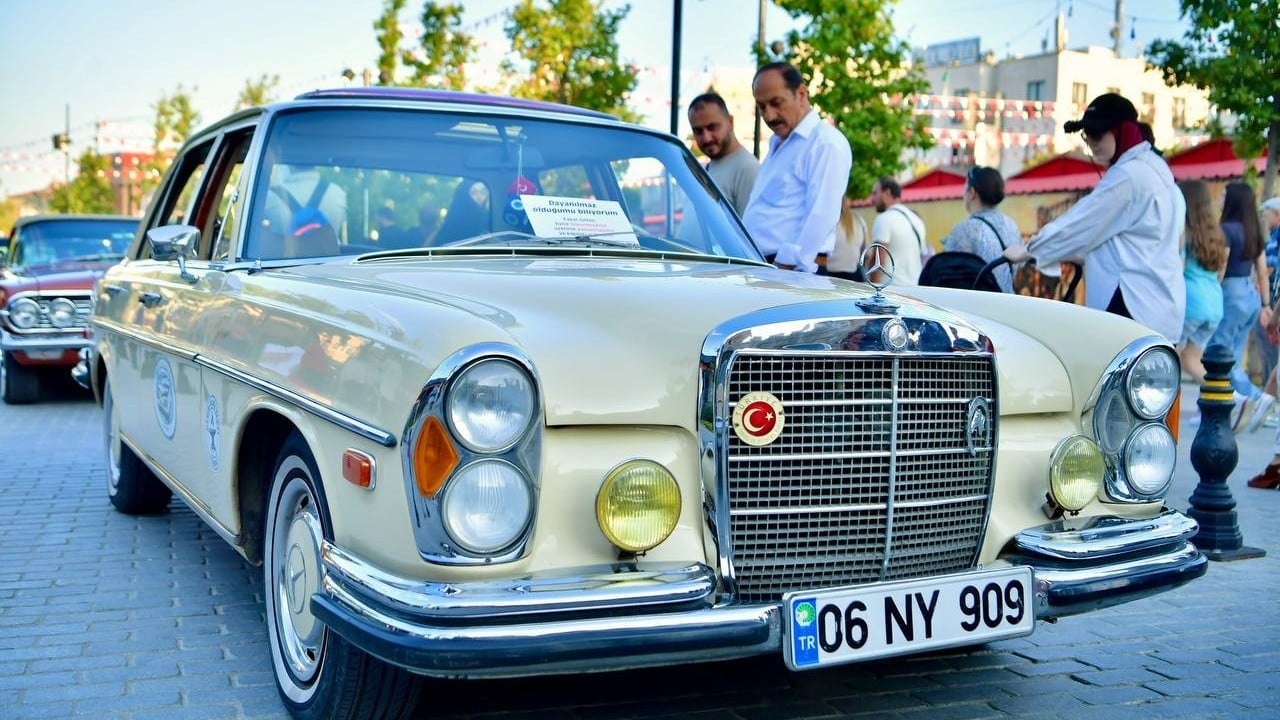 Foto - İstanbullular geçmişle özlem giderdi! Fatih Belediyesi’nden nostalji günleri 