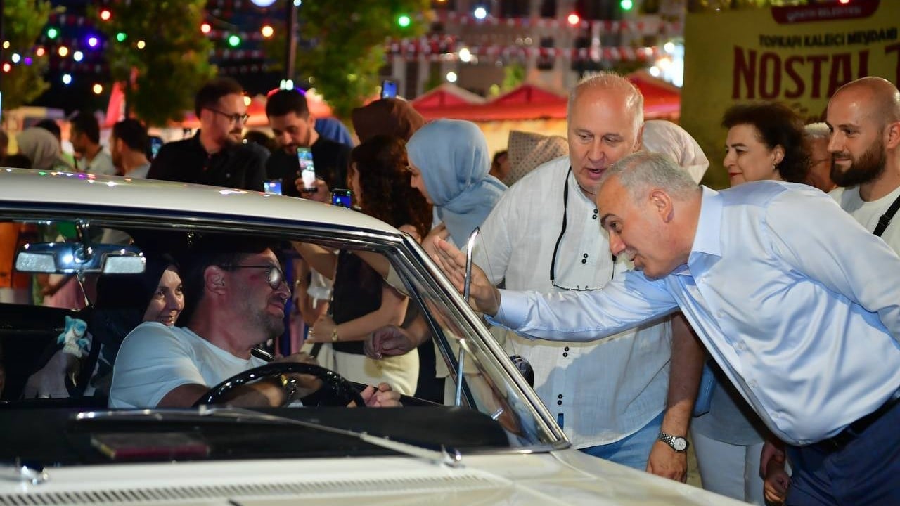 Foto - İstanbullular geçmişle özlem giderdi! Fatih Belediyesi’nden nostalji günleri 