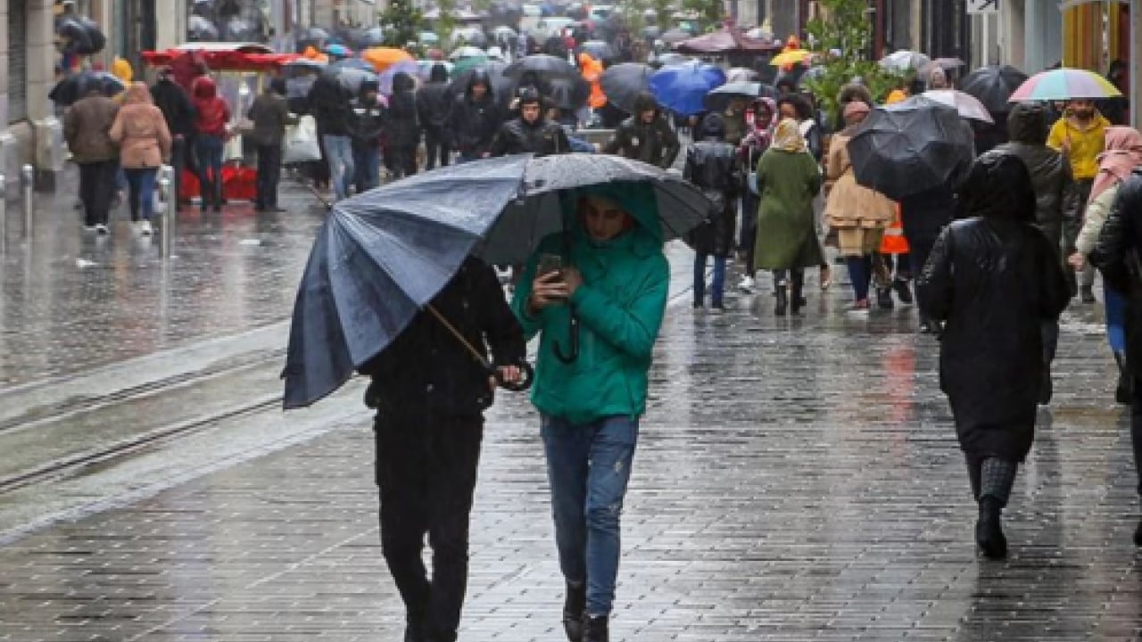 Foto - İstanbullular o güne dikkat: Hava 10 derece birden soğuyacak!