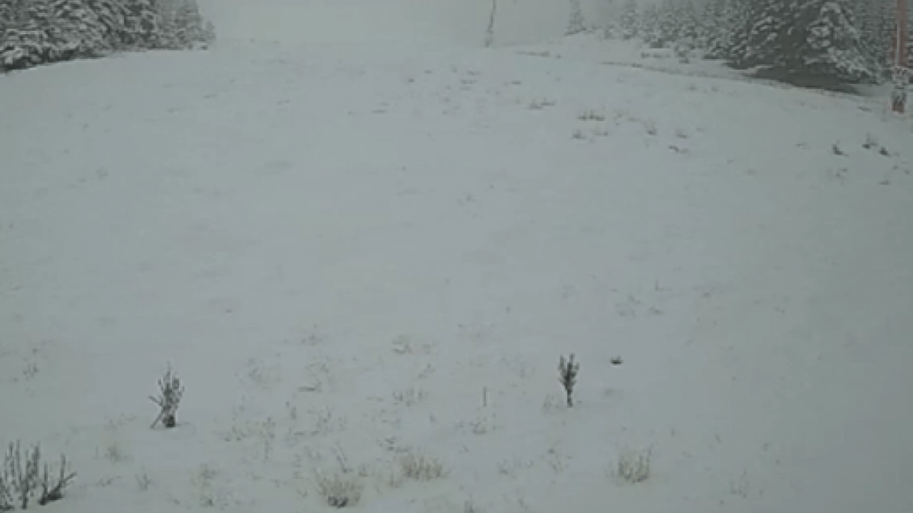 Foto - İstanbul’un dibinde alarm! Kar kalınlığı 18 santimetreye ulaştı