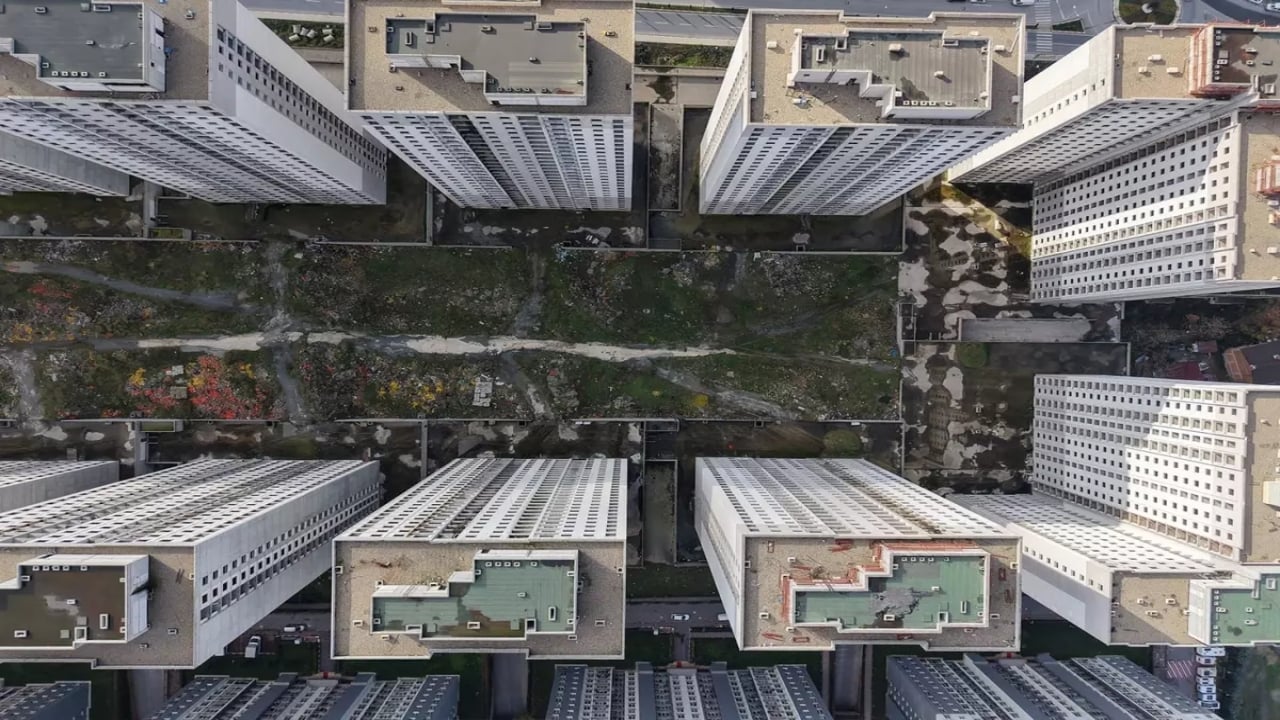 İstanbul’un orta yerinde gökdelen mezarlığı! Görüntüler ağızları açık bıraktı