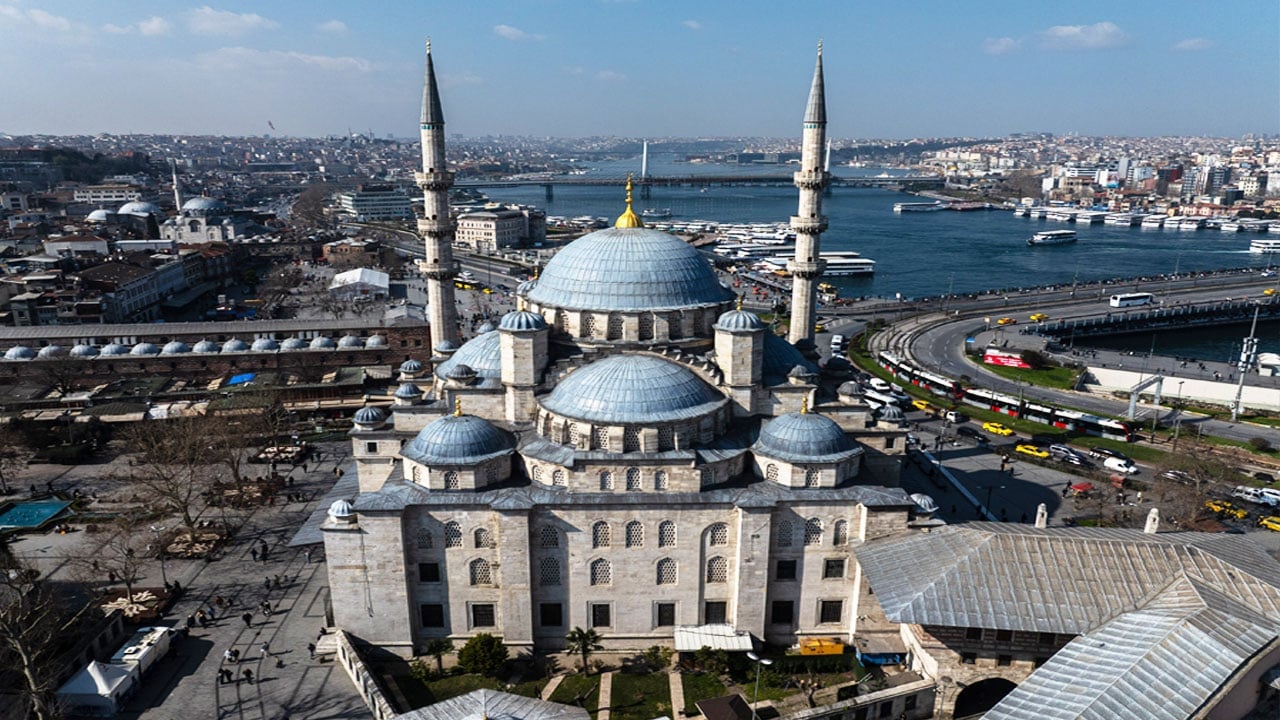 Foto - İstanbul’un Selatin Camileri! 67 yıllık inşa süreciyle Osmanlı’nın en uzun süren camisi: Eminönü'nün simgesi Yeni Cami