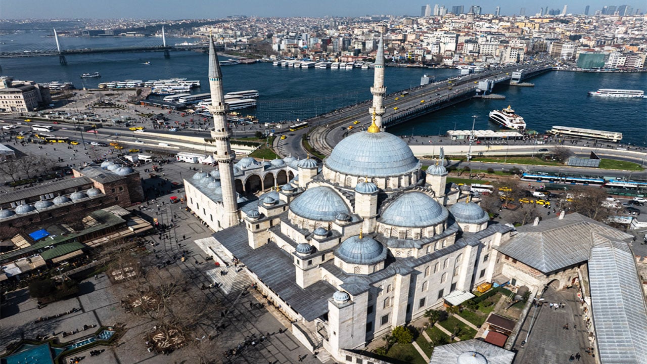 Foto - İstanbul’un Selatin Camileri! 67 yıllık inşa süreciyle Osmanlı’nın en uzun süren camisi: Eminönü'nün simgesi Yeni Cami