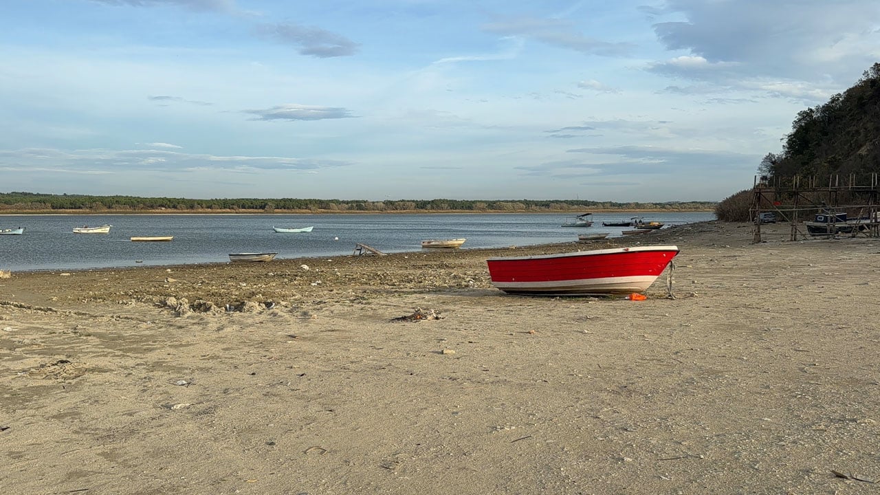 Foto - İstanbul’un su aynası kuruyor! Terkos Gölü’nde vahim manzara