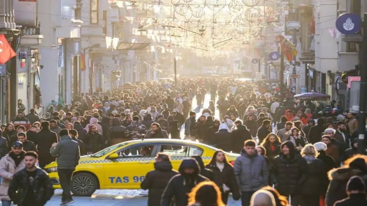Foto - İstatistikler açıklandı, şampiyon il belli oldu! Ne İstanbul ne İzmir... İşte en genç nüfuslu şehrimiz