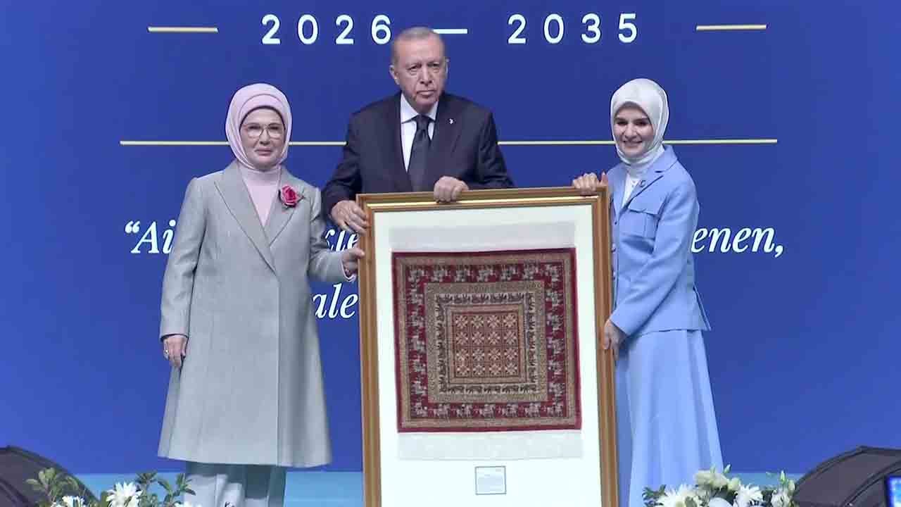 İşte Başkan Erdoğan’a takdim edilen halının sırrı