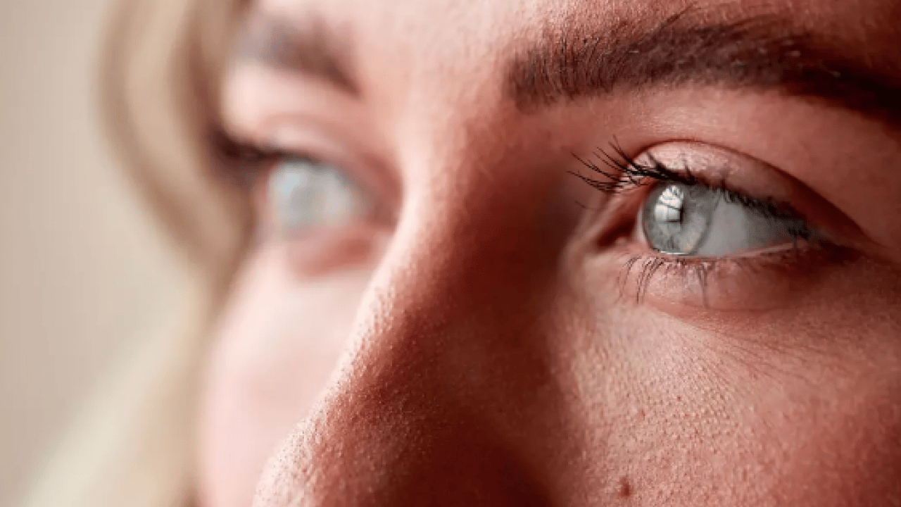 Foto - İşte bu istemsiz hareketin sebebi... Stresin yardım çağrısı: Göz seyirmesi neden olur?