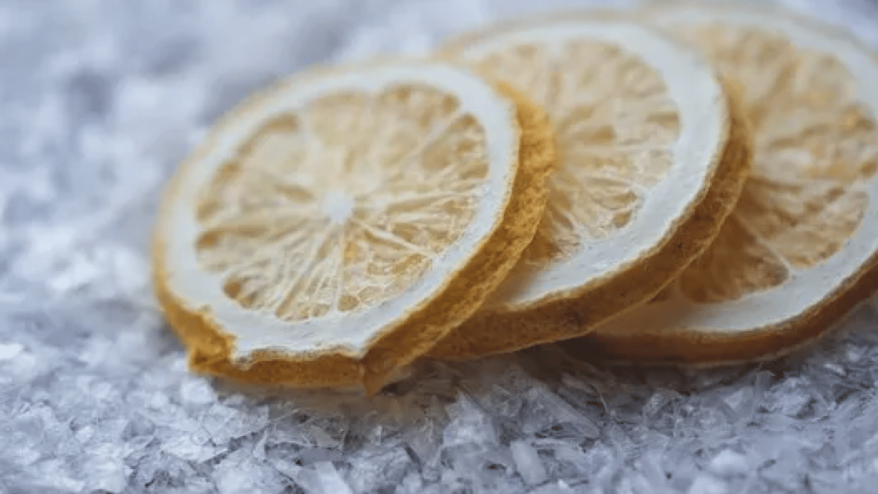İşte bu yüzden limonu dondurarak tüketmelisiniz: Okuyanlar hayal kırıklığına uğradı! 