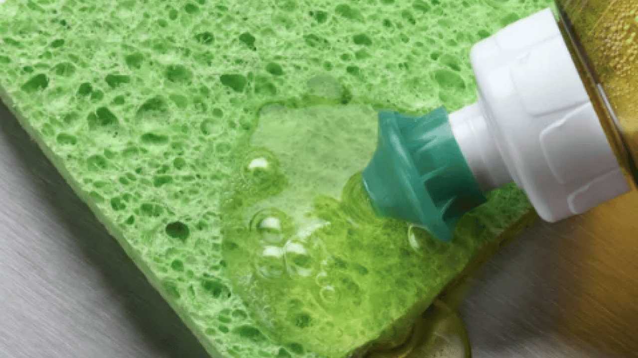 İşte bulaşık deterjanının asla değmemesi gereken 7 yer!