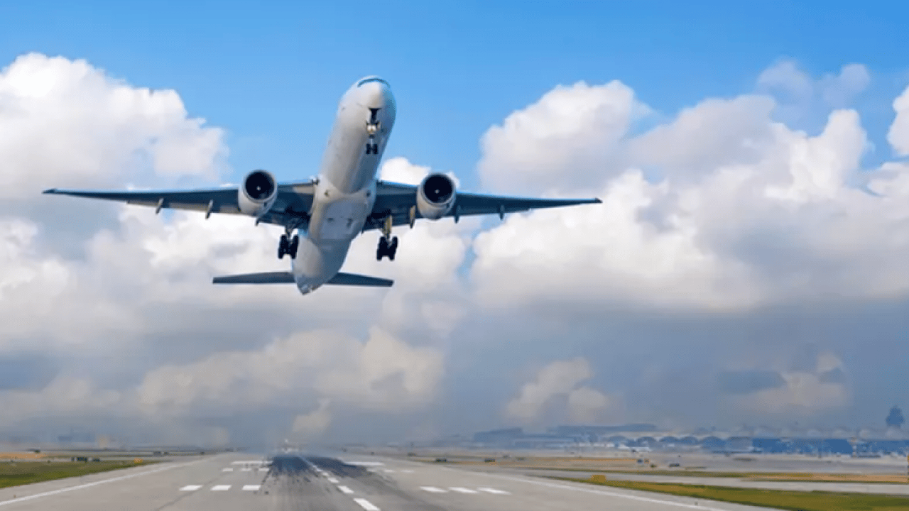 İşte dünyanın en kısa uçuşu: Oturmaya vakit bulamıyorlar!