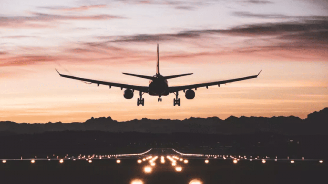 Foto - İşte dünyanın en kısa uçuşu: Oturmaya vakit bulamıyorlar!