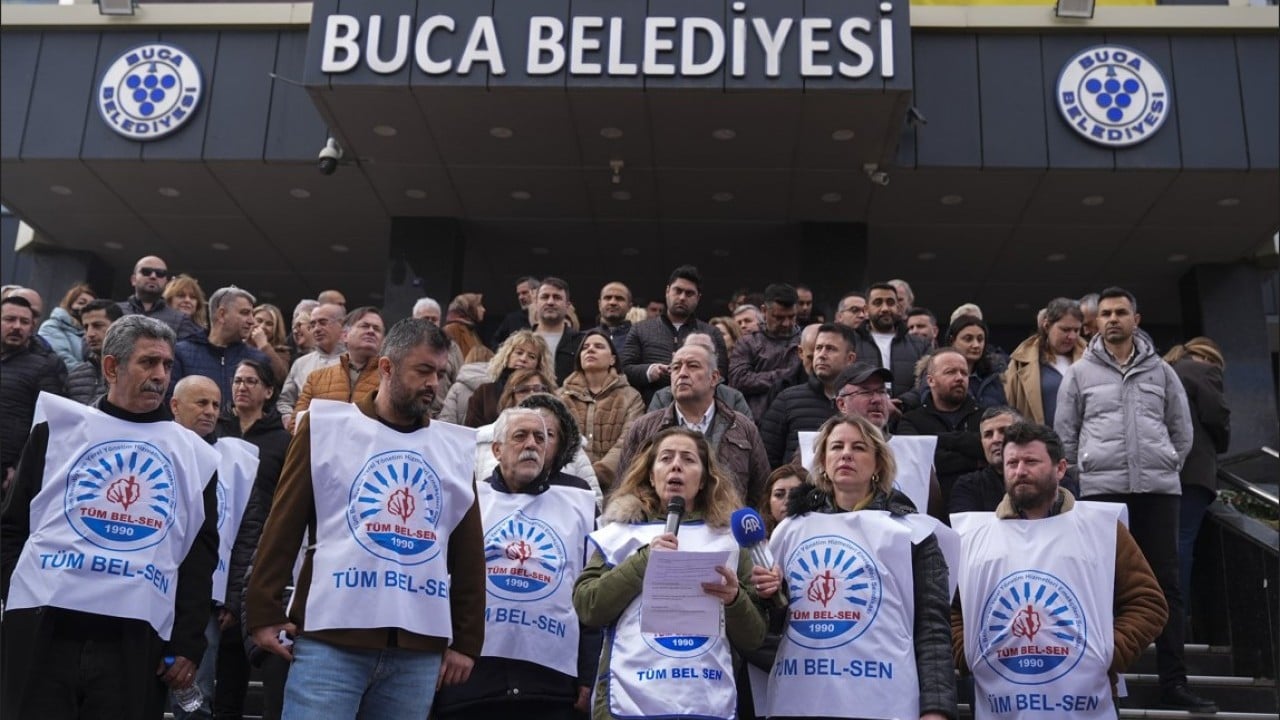 Foto - İşte emeklilere ve işçilere bol keseden vaat verenler! CHP’li belediye çalışanının parasına çöktü