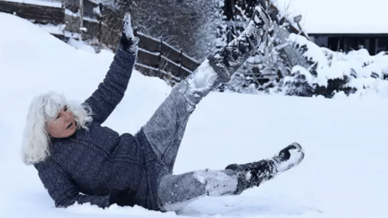 Foto - İşte kar ve buzda yürümenin altın kuralları: Eller cepte yürümeyin isterseniz...