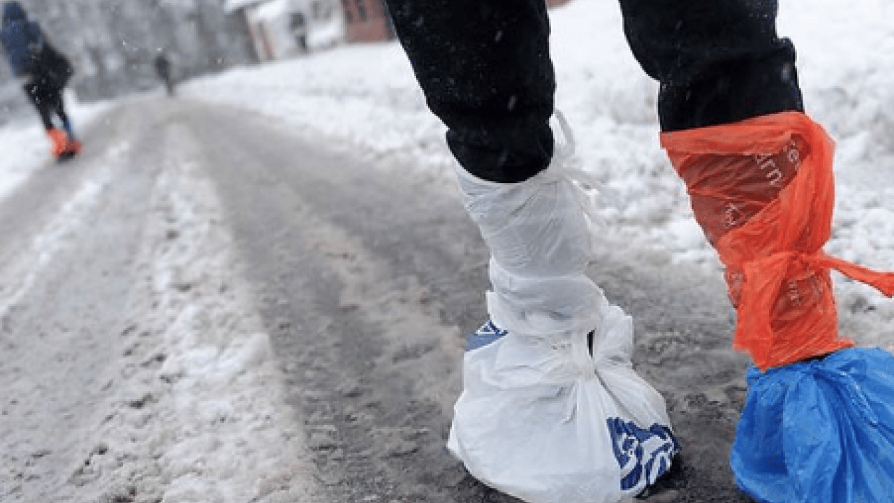 Foto - İşte kar ve buzda yürümenin altın kuralları: Eller cepte yürümeyin isterseniz...