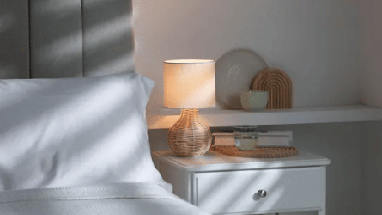 Foto - İşte komodin üzerinde asla bulunmaması gereken 7 eşya...