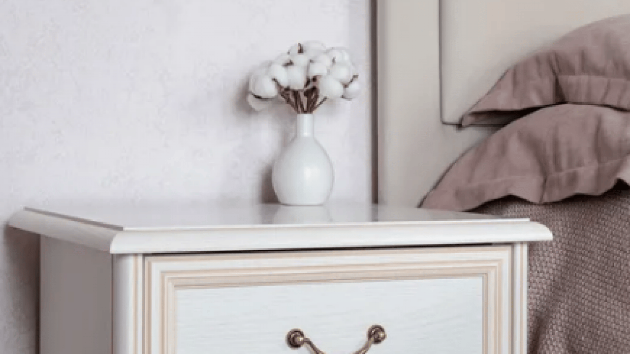 Foto - İşte komodin üzerinde asla bulunmaması gereken 7 eşya...