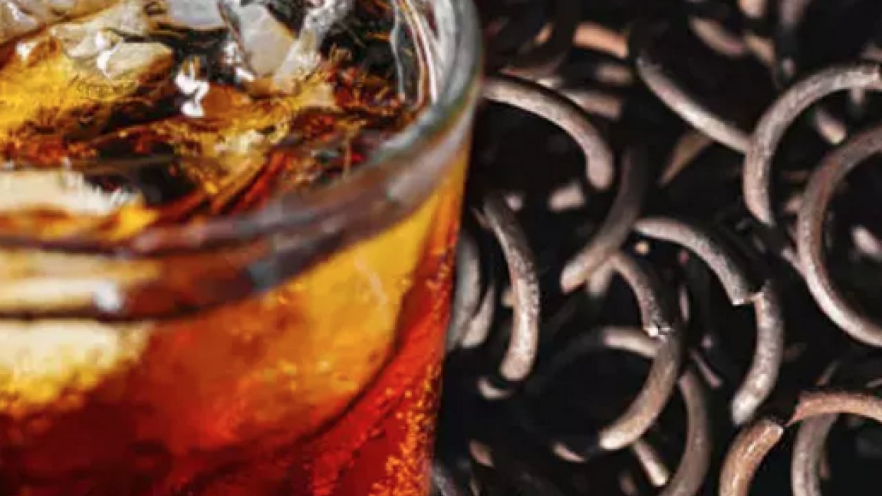 Foto - İşte O; 5 yöntem ile pası söküp atın! Önemli olan asitmiş: Patatesi kesip ovun