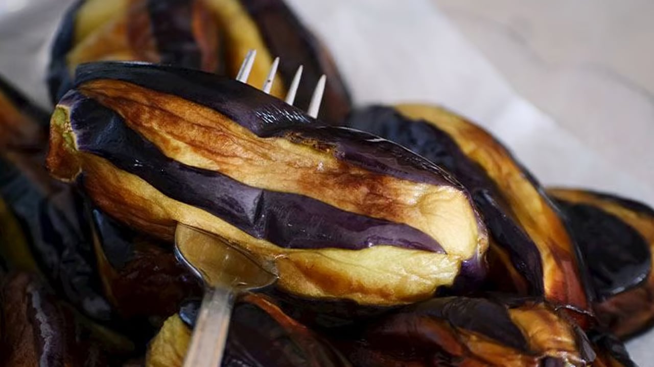 Foto - Patlıcan közlenmeden önce yıkanır! İşte sebebi