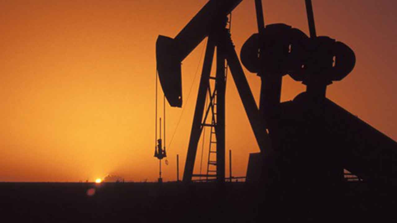 Foto - İşte Şeriat'ın bereketi: Her yerden petrol fışkırmaya başladı